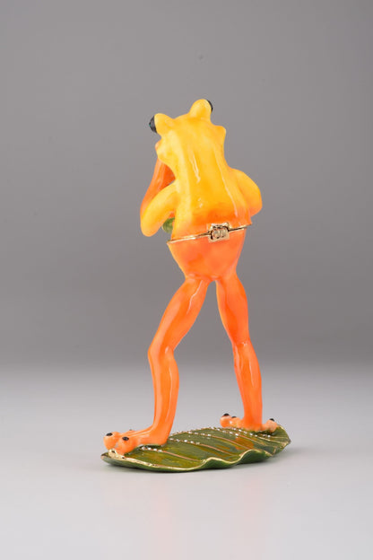 Frog Playing a Saxophone - Handcrafted Enamel Musician Figurine Orchid Menoetius